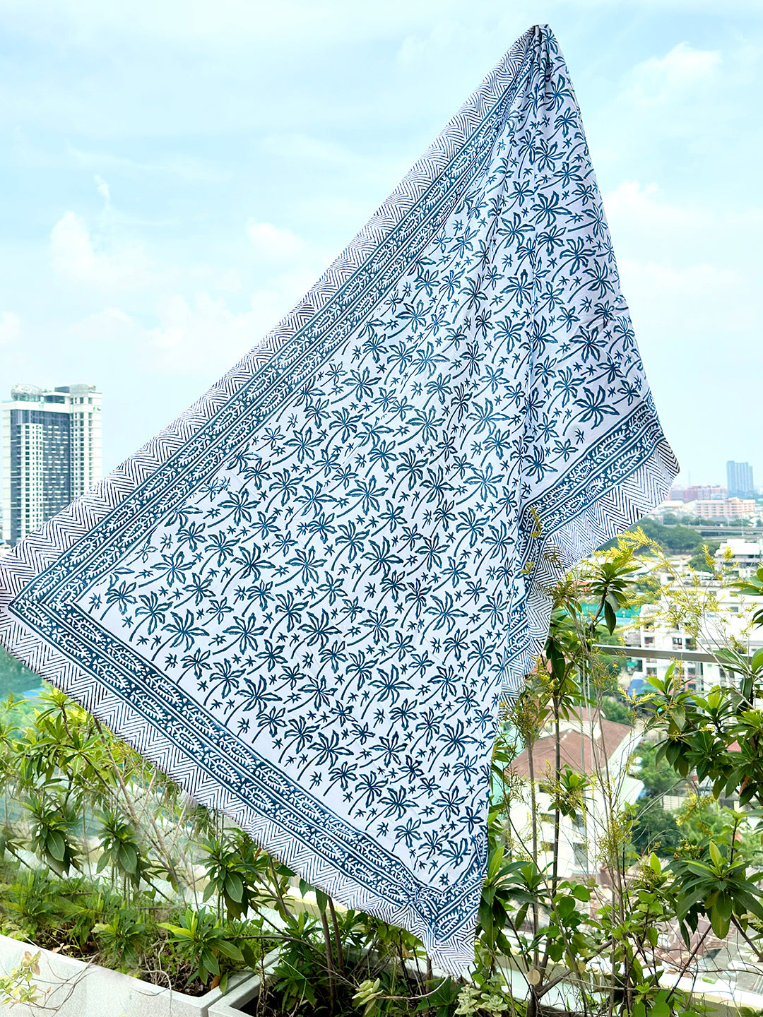 BLUE PALM TREE SARONG