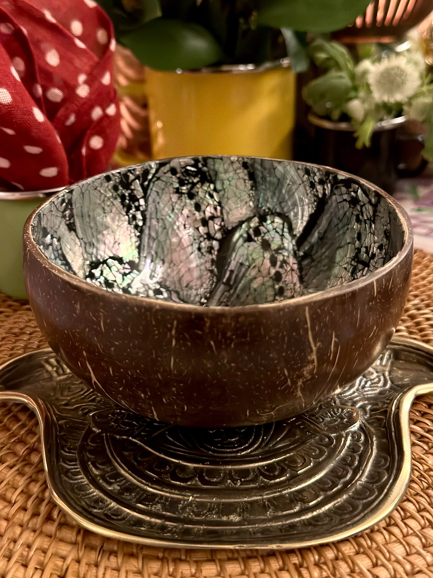 COCONUT SHELL PEARL BOWL BLACK