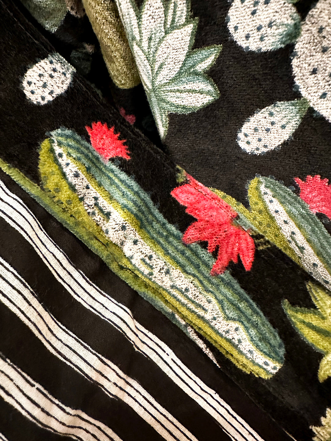 BLACK CACTUS VELVET ROBE