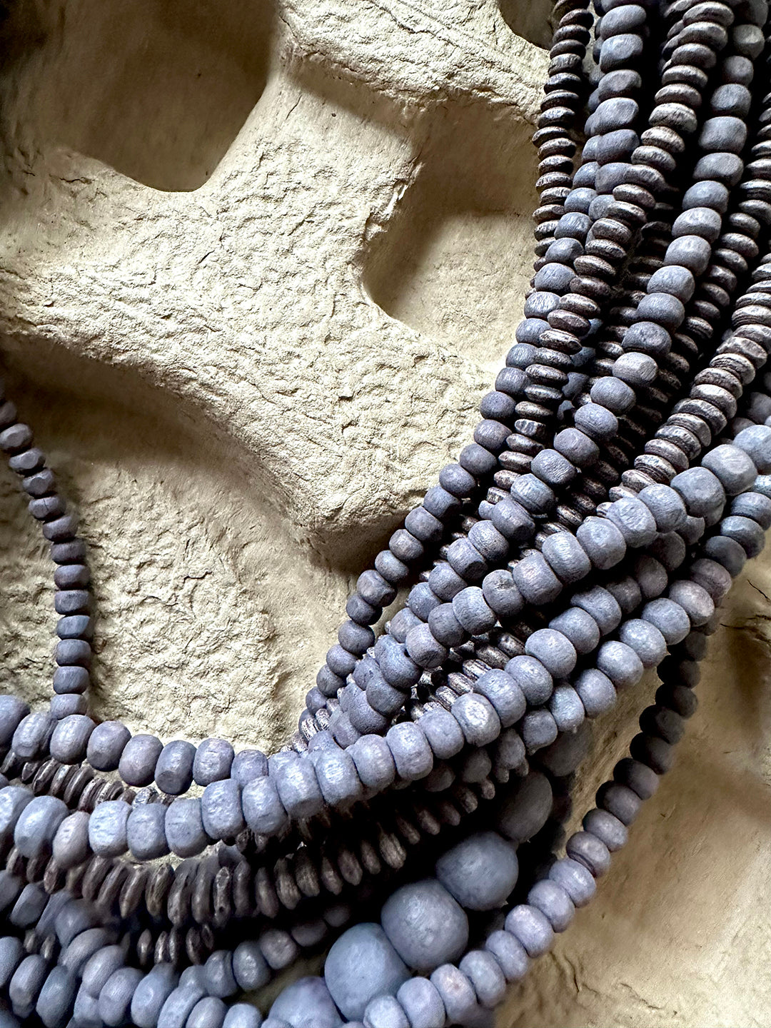DARK GRAY WOOD NECKLACE