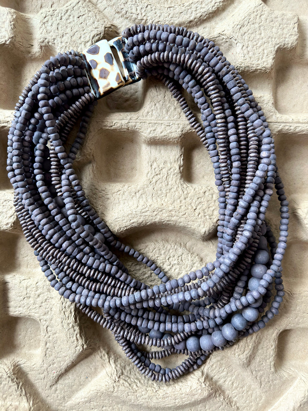 DARK GRAY WOOD NECKLACE
