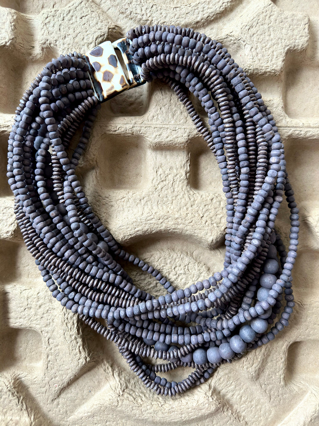 DARK GRAY WOOD NECKLACE