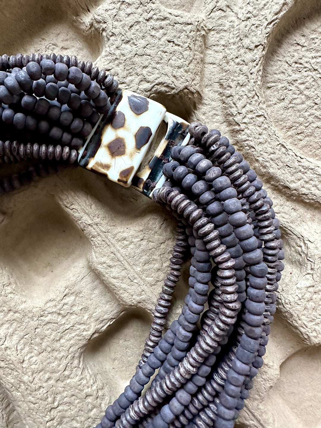 DARK GRAY WOOD NECKLACE