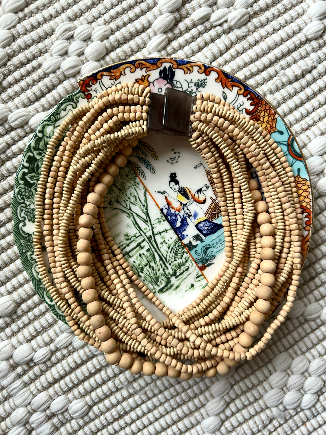 NATURAL WOOD NECKLACE