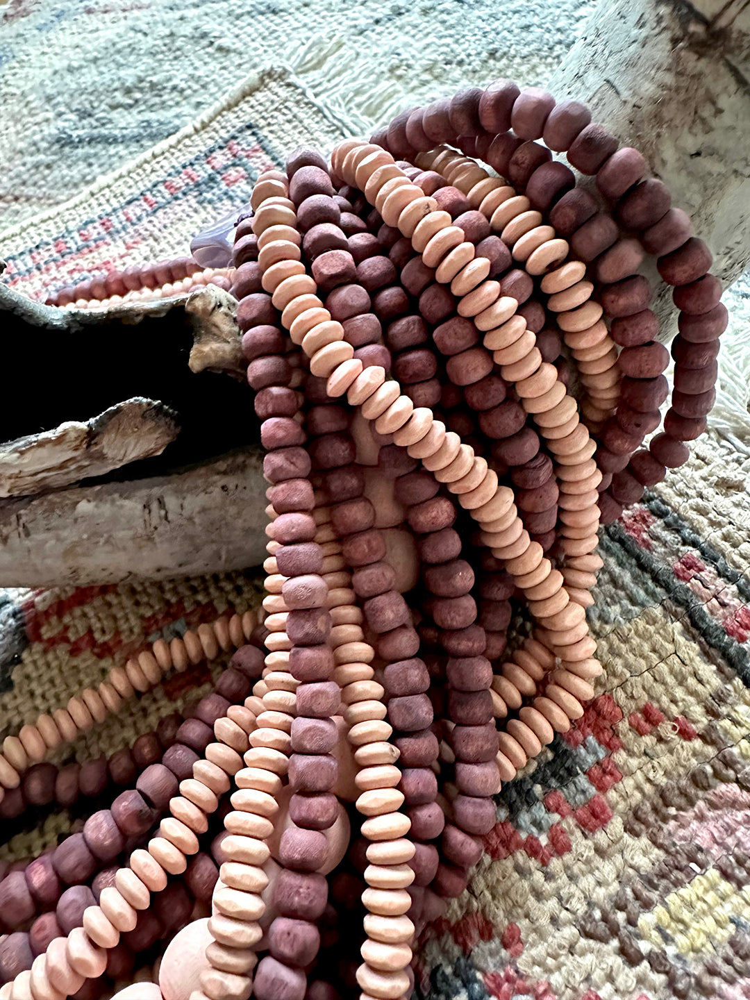 ROSE WOOD NECKLACE