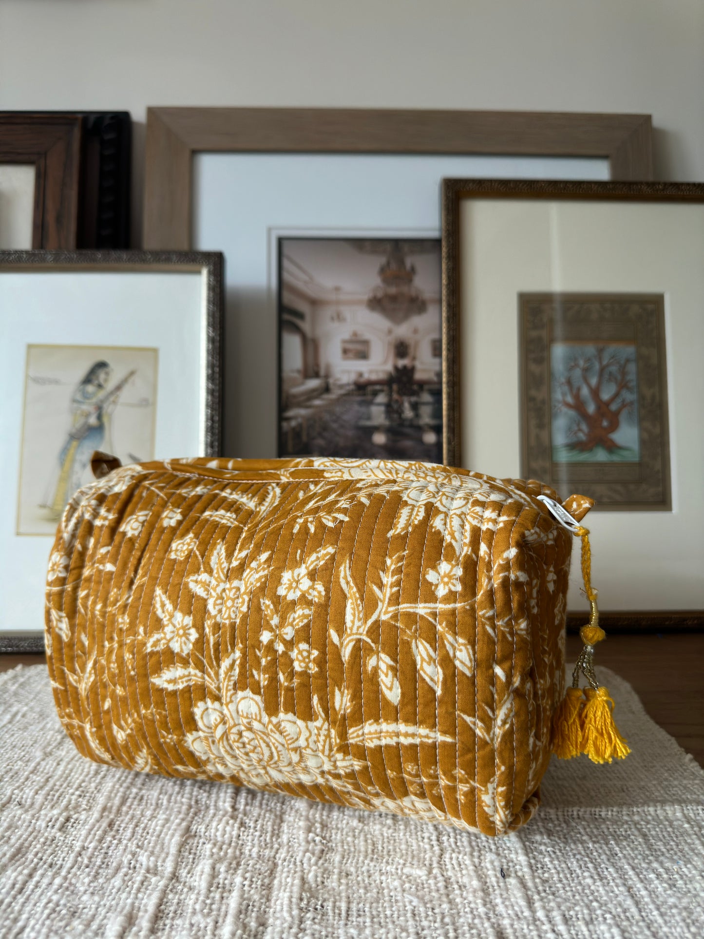 TOILETRY BAG