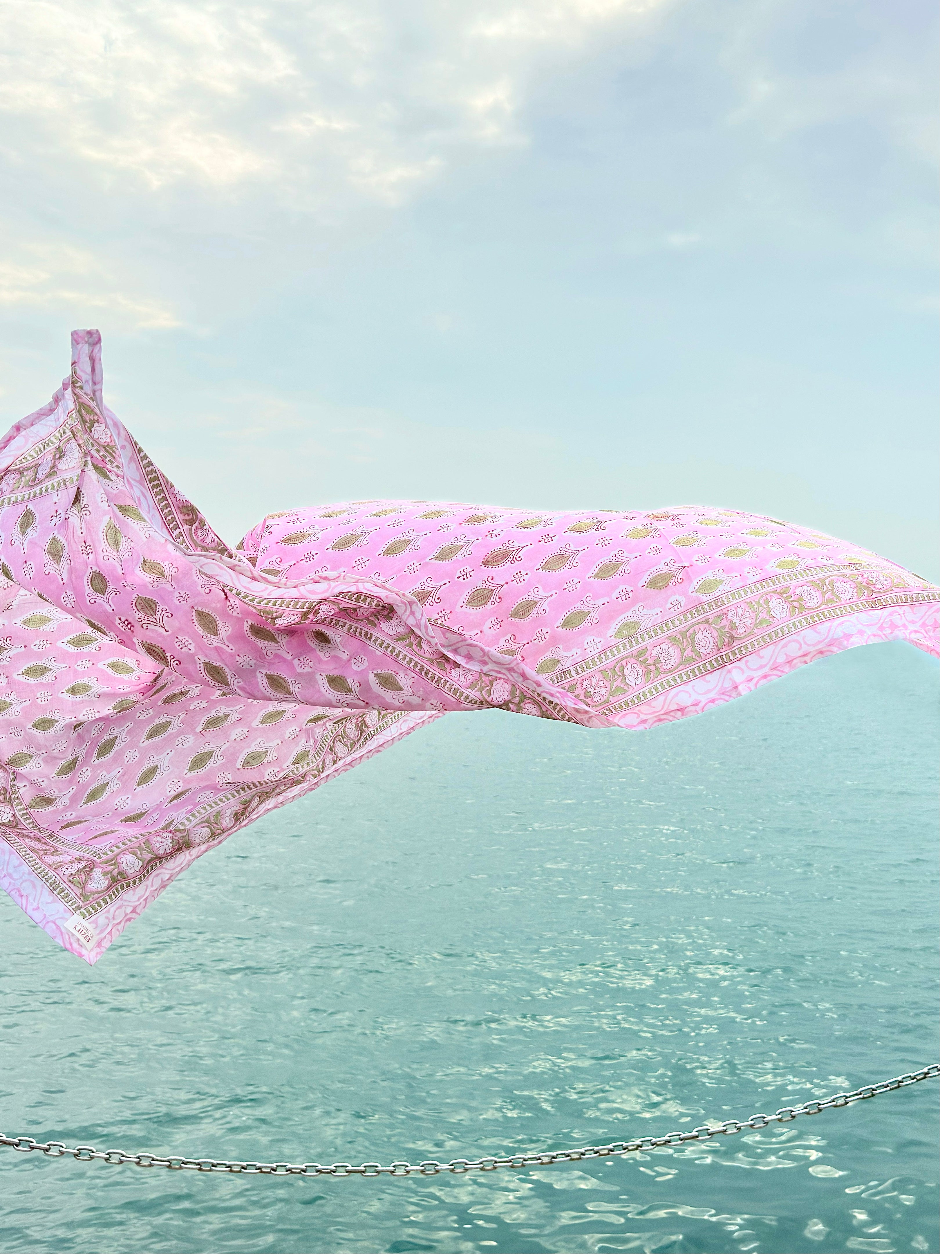 PINK LADY SARONG
