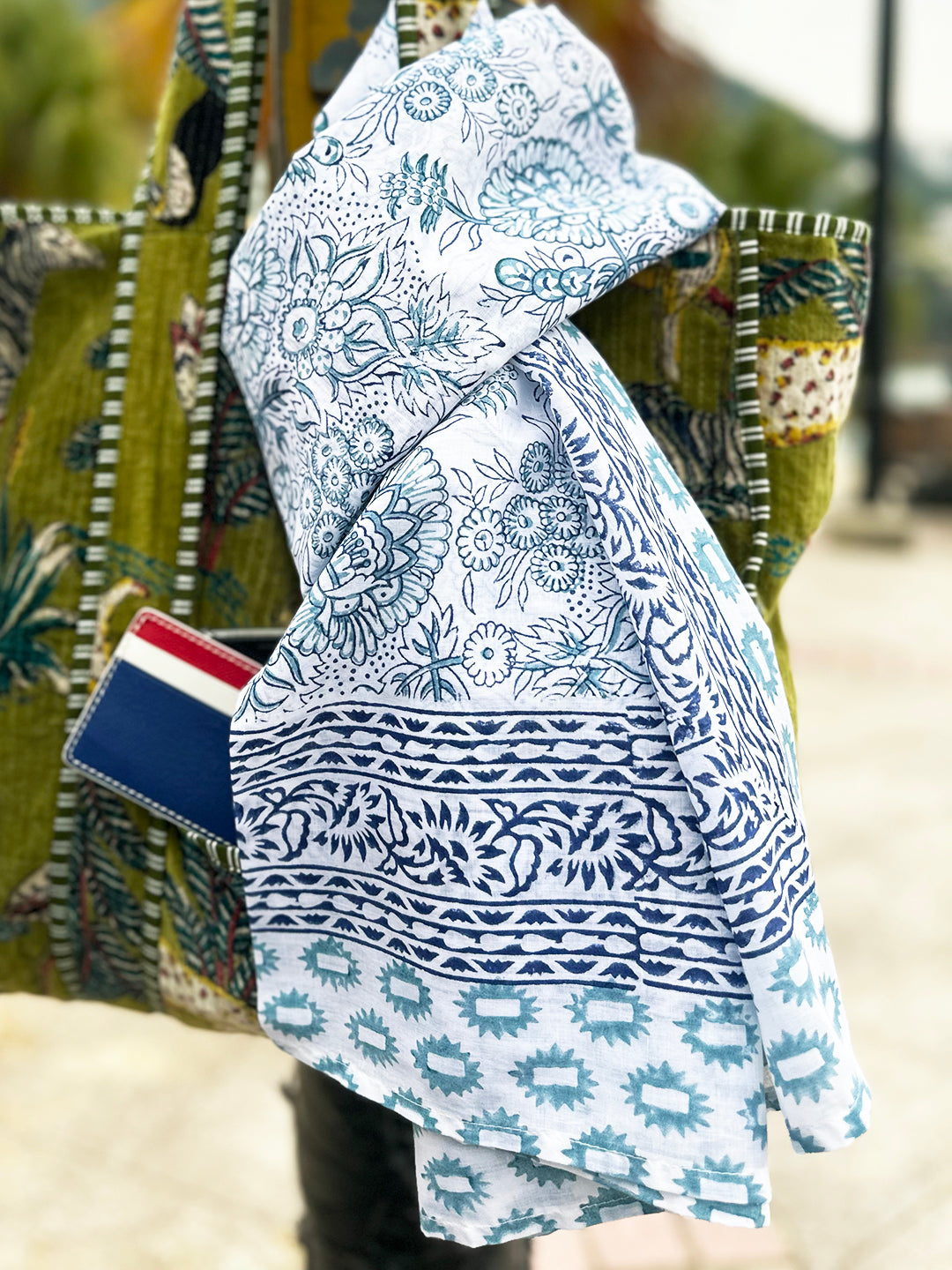 BLUE WHISTLE SARONG