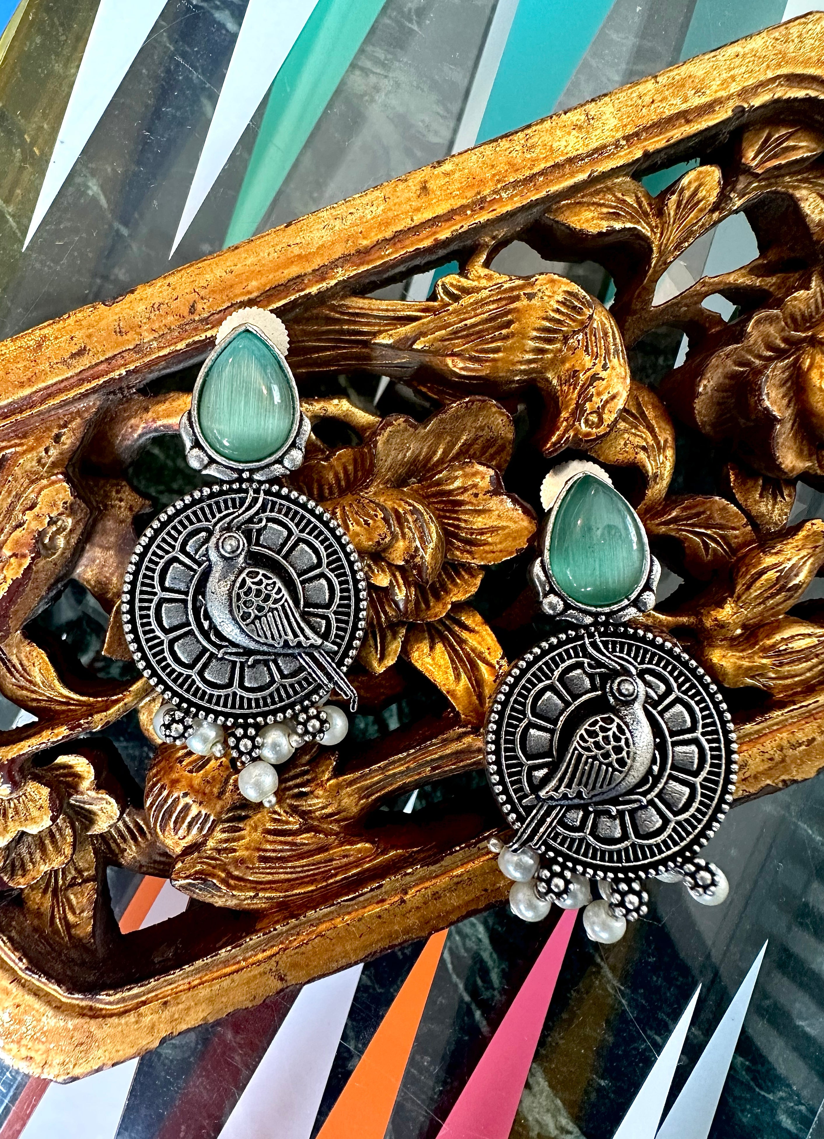THE MESSENGER EARRINGS